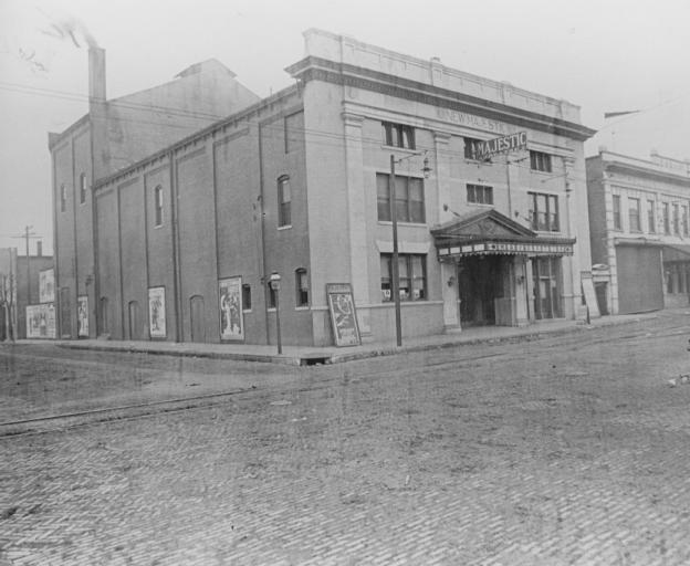 (Loew's) New Majestic Theater